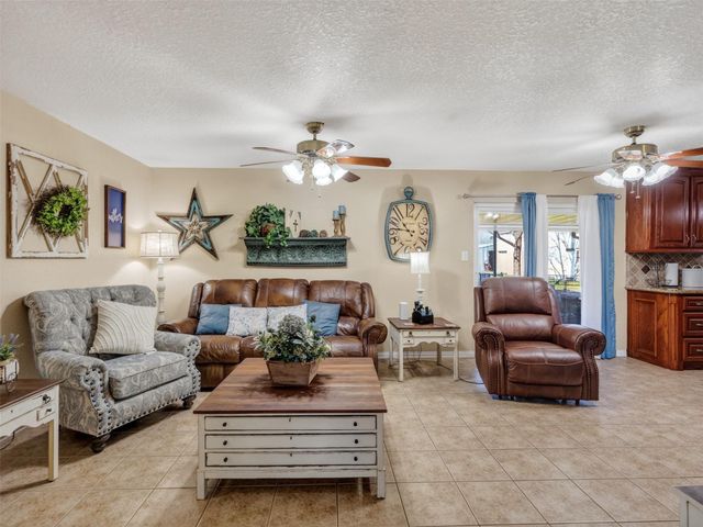 1348 Gifford Road, Angleton, TX 77515