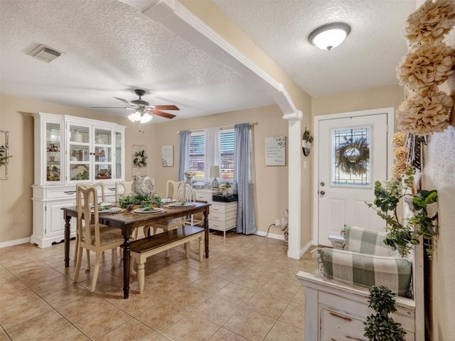 1348 Gifford Road, Angleton, TX 77515