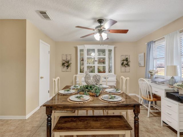 1348 Gifford Road, Angleton, TX 77515