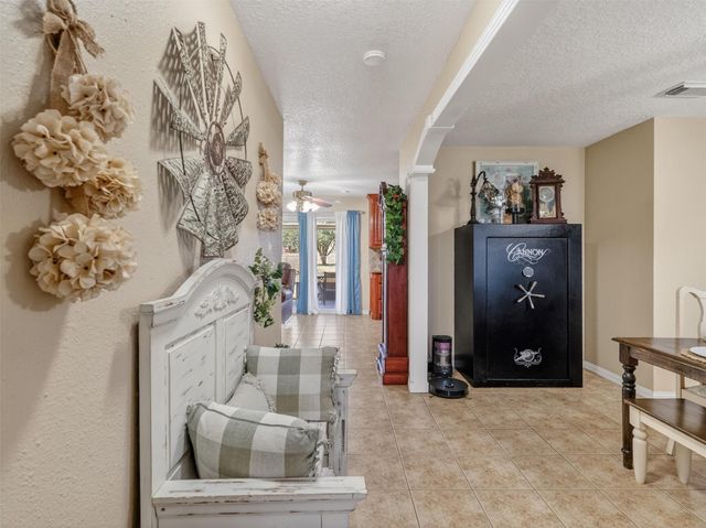 1348 Gifford Road, Angleton, TX 77515