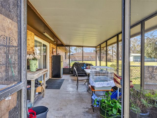 1348 Gifford Road, Angleton, TX 77515