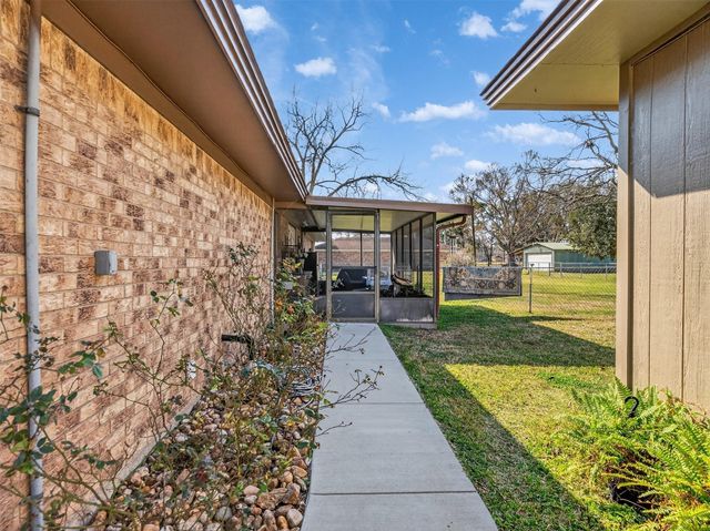 1348 Gifford Road, Angleton, TX 77515