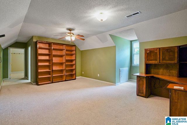 204 HICKORY HILL CIRCLE, Oneonta, AL 35121