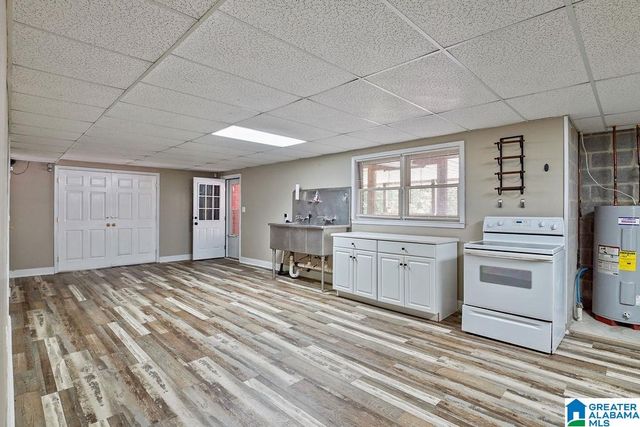 204 HICKORY HILL CIRCLE, Oneonta, AL 35121