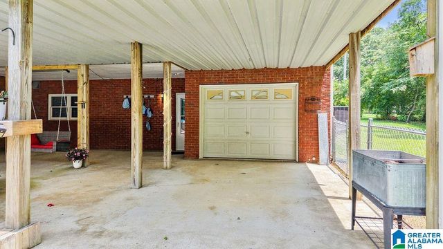 204 HICKORY HILL CIRCLE, Oneonta, AL 35121