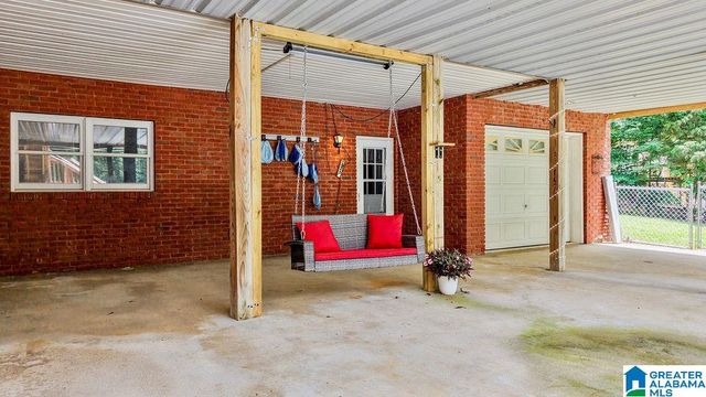 204 HICKORY HILL CIRCLE, Oneonta, AL 35121