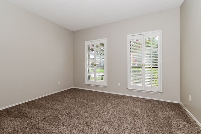 1729 Creek Valley Road, Mesquite, TX 75181