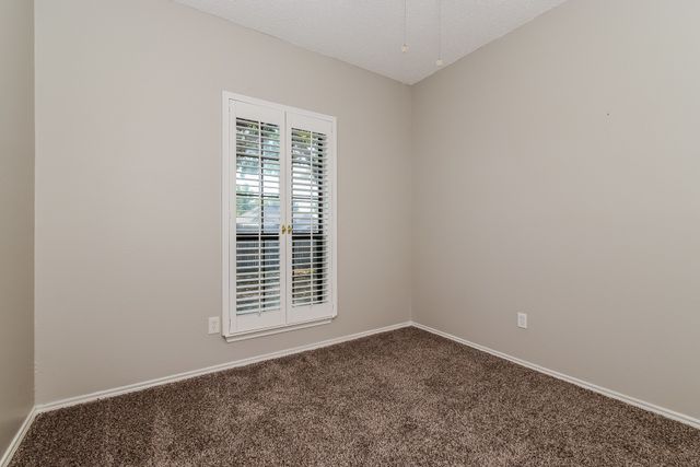 1729 Creek Valley Road, Mesquite, TX 75181