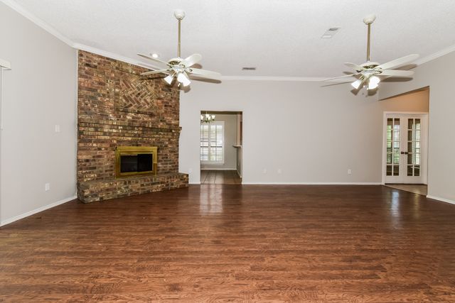 1729 Creek Valley Road, Mesquite, TX 75181