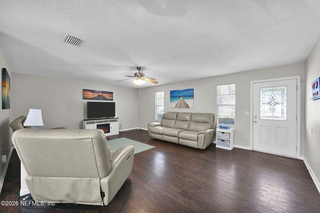 5168 HORSE TRACK Drive N, Jacksonville, FL 32257