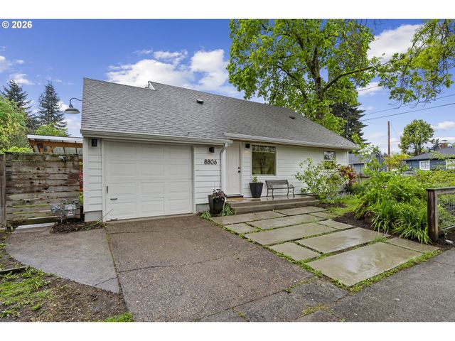 8806 Se TAYLOR St, Portland, OR 97216