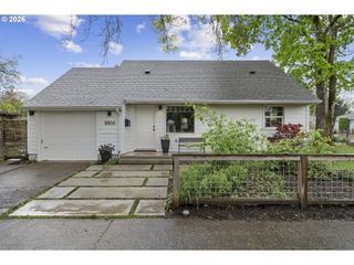 8806 Se TAYLOR St, Portland, OR 97216