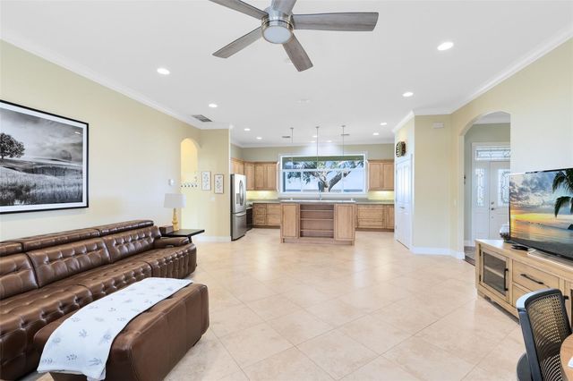 1811 LAKESHORE BOULEVARD, St Cloud, FL 34769