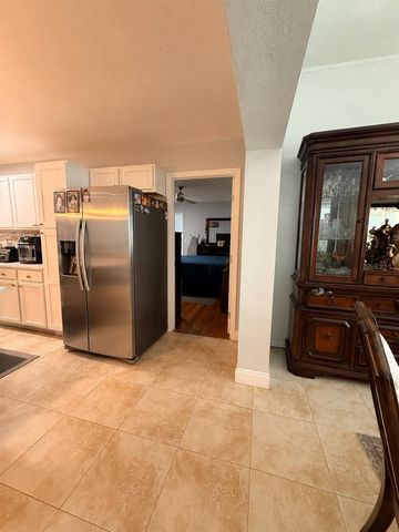 11008 WINGATE DRIVE, Tampa, FL 33624