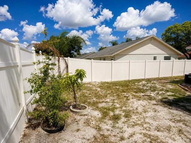 11008 WINGATE DRIVE, Tampa, FL 33624