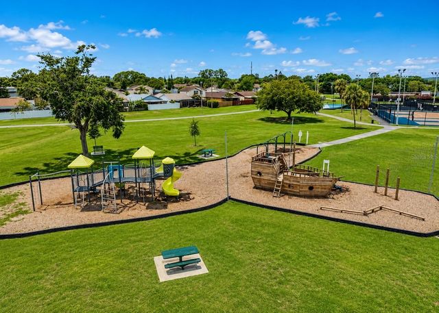 11008 WINGATE DRIVE, Tampa, FL 33624