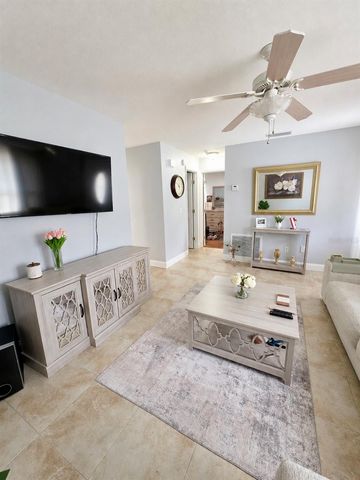 11008 WINGATE DRIVE, Tampa, FL 33624