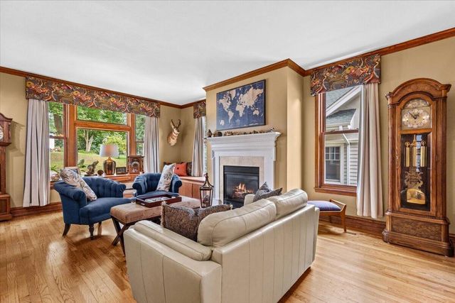 833 Walnut STREET, West Bend, WI 53095