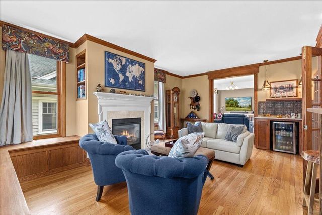 833 Walnut STREET, West Bend, WI 53095