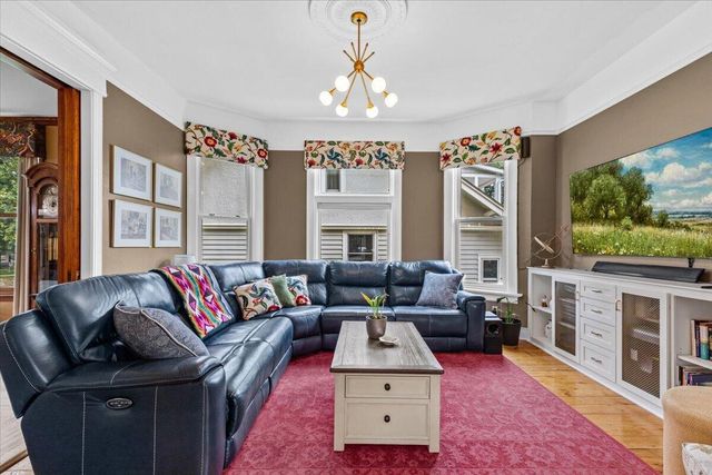 833 Walnut STREET, West Bend, WI 53095