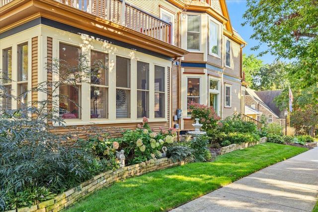 833 Walnut STREET, West Bend, WI 53095