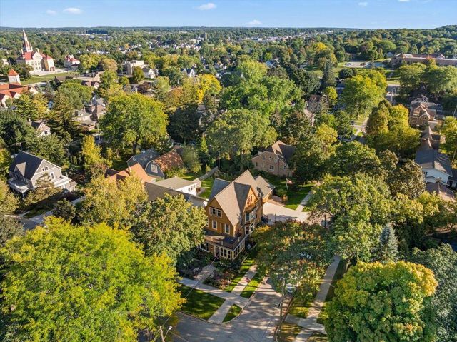 833 Walnut STREET, West Bend, WI 53095