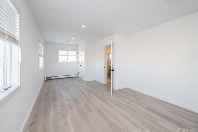 15 Roneck Court, Shirley, NY 11967