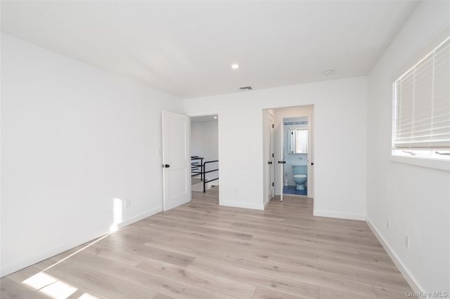 15 Roneck Court, Shirley, NY 11967