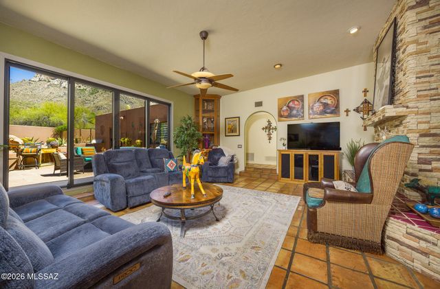 1061 E Canada Vista Place, Oro Valley, AZ 85704