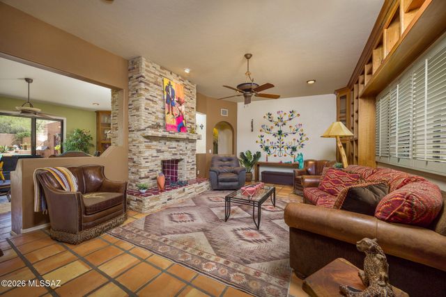 1061 E Canada Vista Place, Oro Valley, AZ 85704