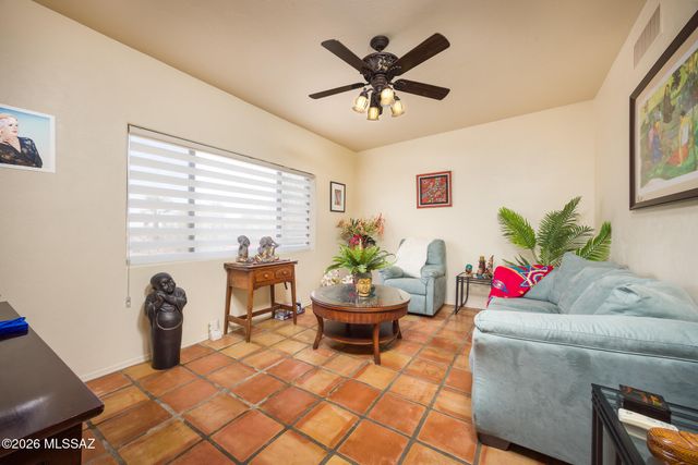 1061 E Canada Vista Place, Oro Valley, AZ 85704