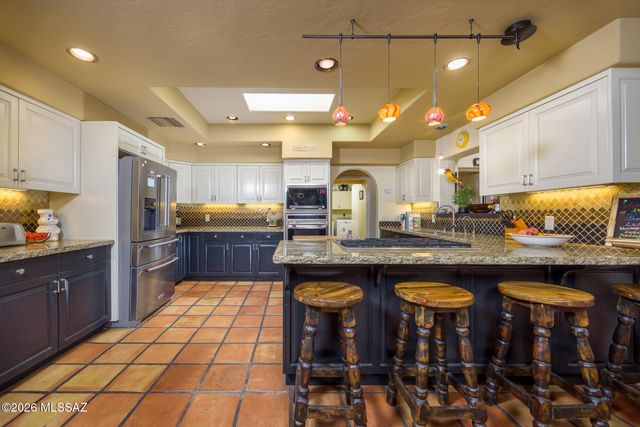 1061 E Canada Vista Place, Oro Valley, AZ 85704