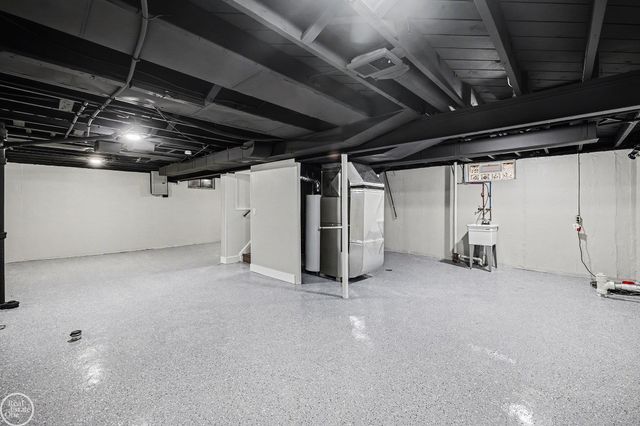 28008 Hughes Street, Saint Clair Shores, MI 48081