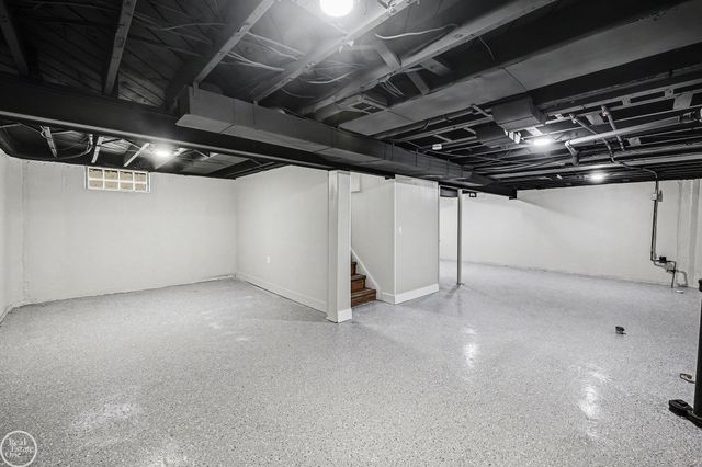 28008 Hughes Street, Saint Clair Shores, MI 48081