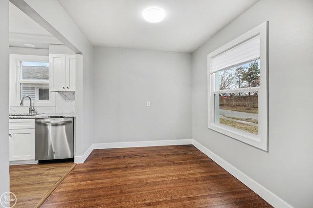 28008 Hughes Street, Saint Clair Shores, MI 48081