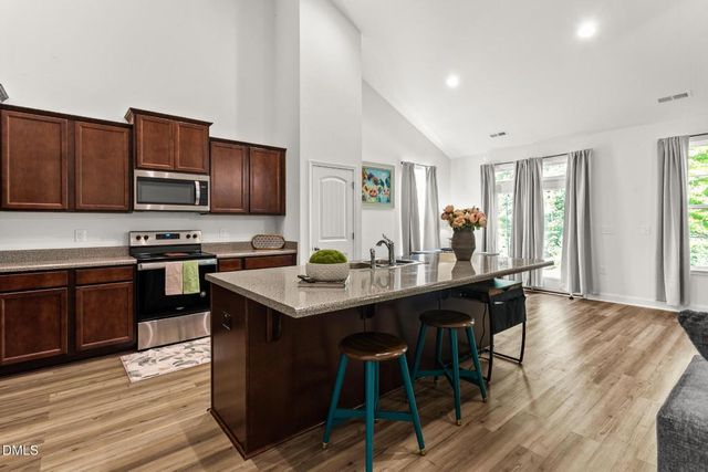 850 Royal Oak Lane, Mebane, NC 27302
