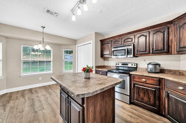 653 Territory Lane, Crestview, FL 32536