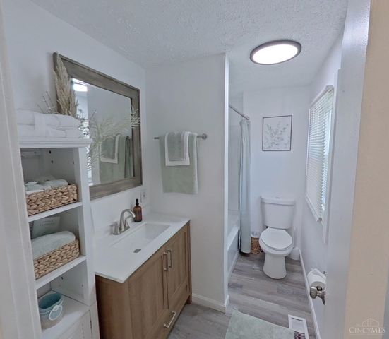 1100 Hughes Street, Middletown, OH 45042