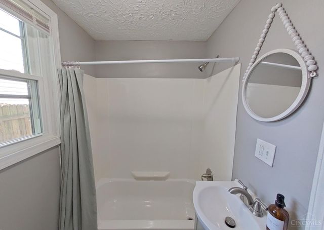 1100 Hughes Street, Middletown, OH 45042