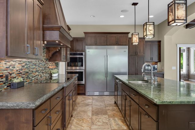 15270 Branch Circle, Lakeville, MN 55306