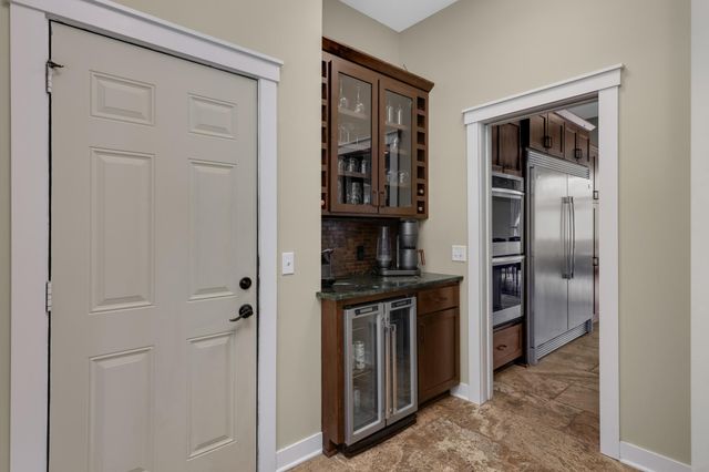 15270 Branch Circle, Lakeville, MN 55306