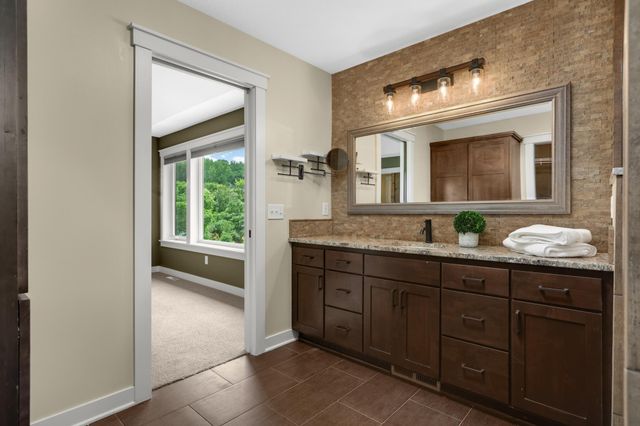 15270 Branch Circle, Lakeville, MN 55306