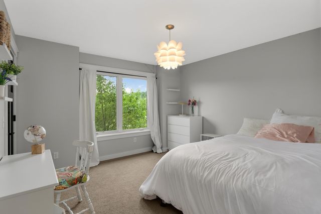 15270 Branch Circle, Lakeville, MN 55306