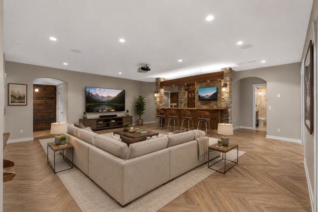 15270 Branch Circle, Lakeville, MN 55306