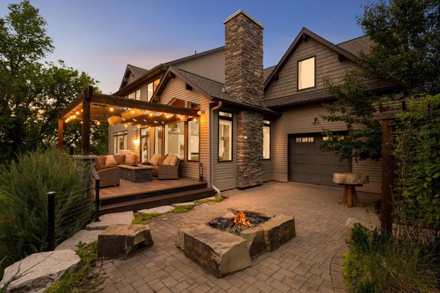 15270 Branch Circle, Lakeville, MN 55306