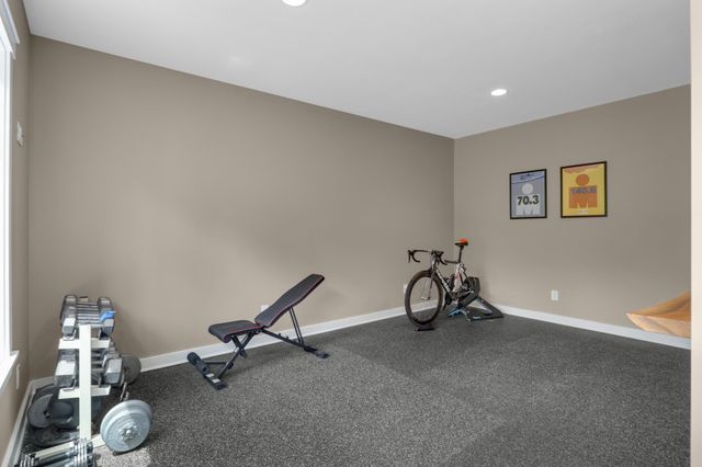 15270 Branch Circle, Lakeville, MN 55306
