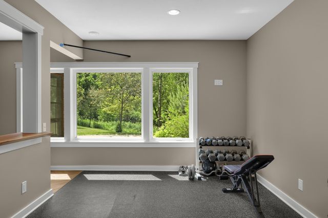 15270 Branch Circle, Lakeville, MN 55306