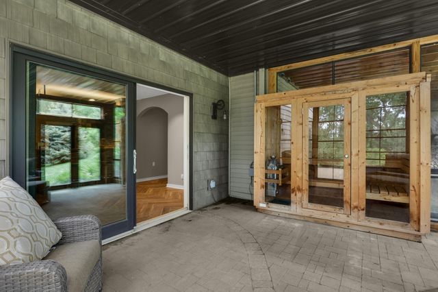 15270 Branch Circle, Lakeville, MN 55306