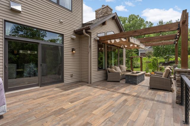 15270 Branch Circle, Lakeville, MN 55306