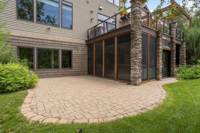 15270 Branch Circle, Lakeville, MN 55306